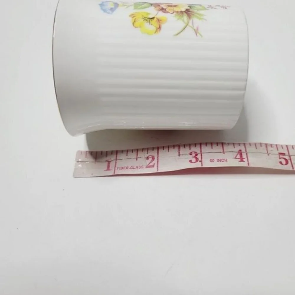 Vintage Royal Castle Fine Bone China England Pink Floral Bouquet Teacup